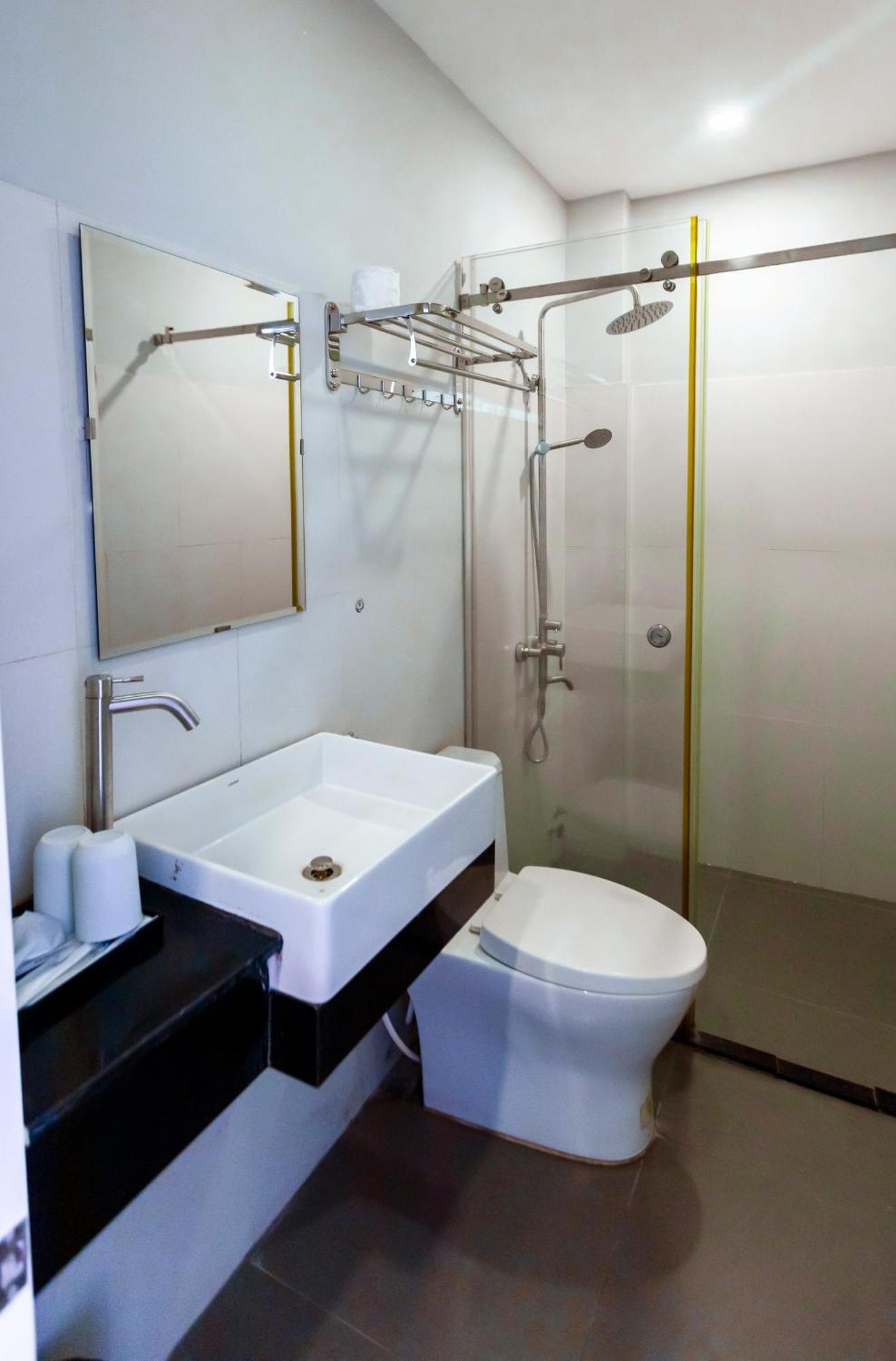 Cosmos Hotel Nha Trang By Ht Екстериор снимка