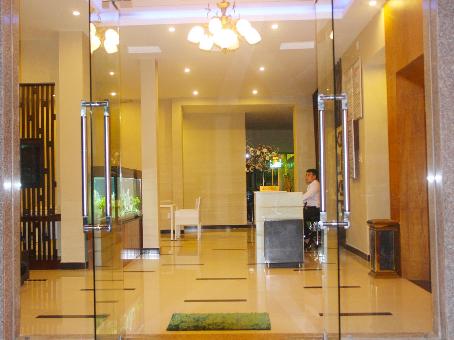 Cosmos Hotel Nha Trang By Ht Екстериор снимка