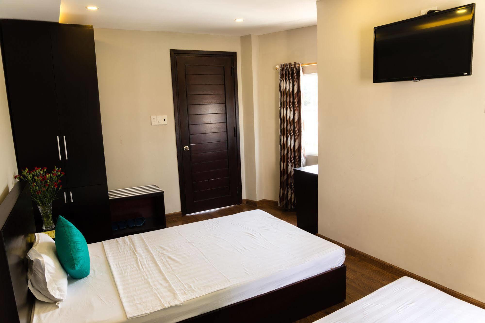 Cosmos Hotel Nha Trang By Ht Екстериор снимка