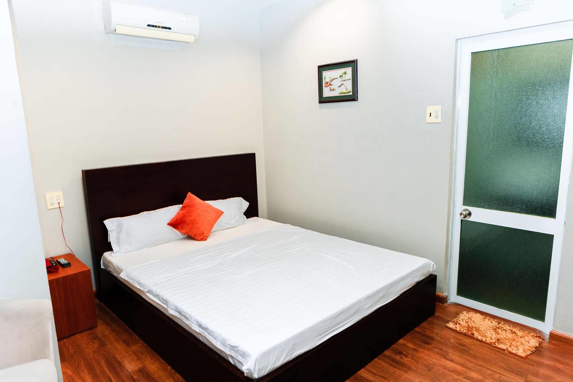 Cosmos Hotel Nha Trang By Ht Екстериор снимка